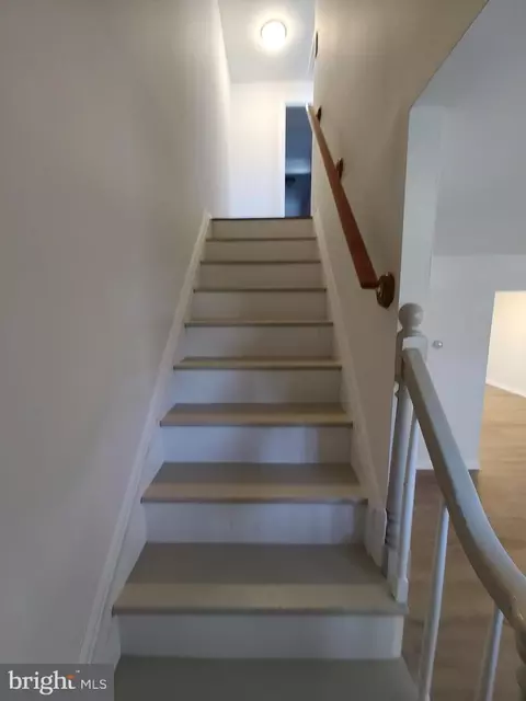 Entry Way - 658 Shore Dr, Joppa, MD 21085 photo 5 of 6