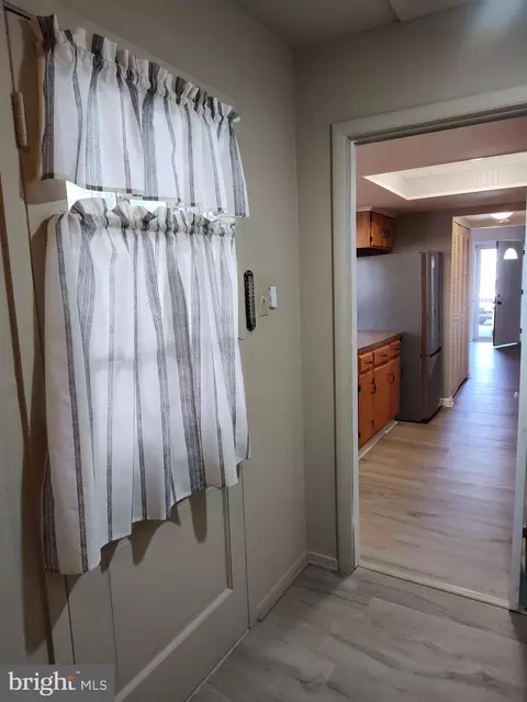Entry Way - 658 Shore Dr, Joppa, MD 21085 photo 3 of 6