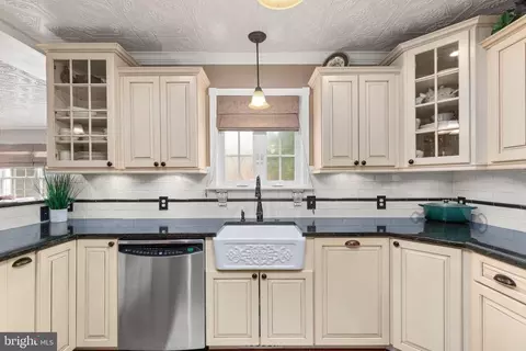 Kitchen - 3307 Trellis Ln, Abingdon, MD 21009 photo 2 of 4