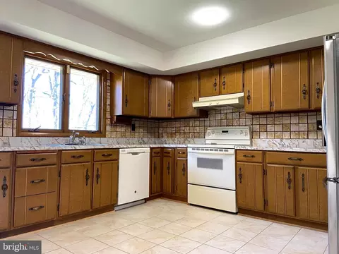 Kitchen - 2128 Bellvale Rd, Fallston, MD 21047 photo 1 of 2