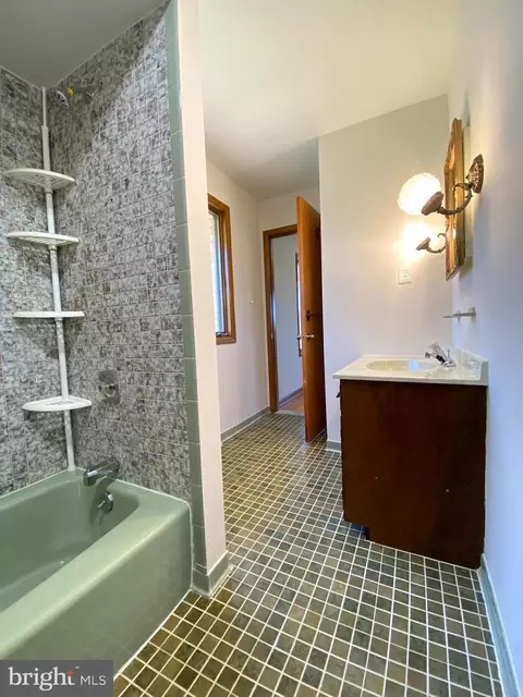 Bath - 2128 Bellvale Rd, Fallston, MD 21047 photo 1 of 2