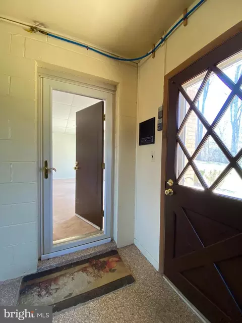 Entry Way - 2128 Bellvale Rd, Fallston, MD 21047 photo 4 of 4