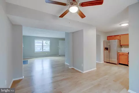 Entry Way - 3147 Ebbtide Dr, Edgewood, MD 21040 photo 3 of 7
