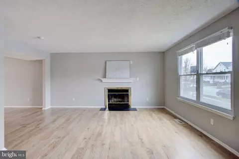 Living - 3147 Ebbtide Dr, Edgewood, MD 21040 photo 6 of 6
