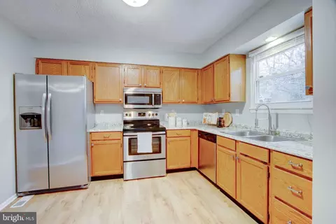 Kitchen - 3147 Ebbtide Dr, Edgewood, MD 21040 photo 3 of 3