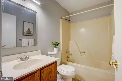 Bath - 3147 Ebbtide Dr, Edgewood, MD 21040 photo 3 of 3