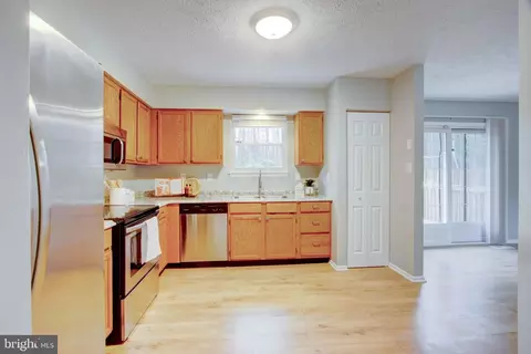 Entry Way - 3147 Ebbtide Dr, Edgewood, MD 21040 photo 2 of 7