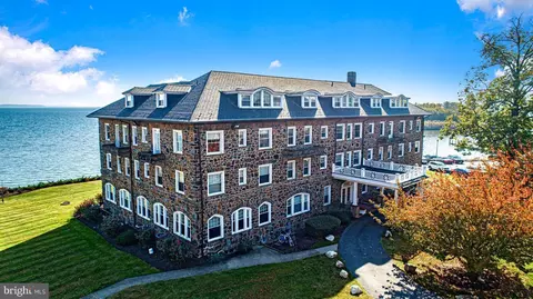 300 Commerce St #303, Havre De Grace, MD 21078