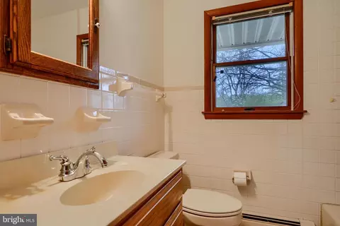 Bath - 2400 Reckord Rd, Fallston, MD 21047 photo 2 of 3