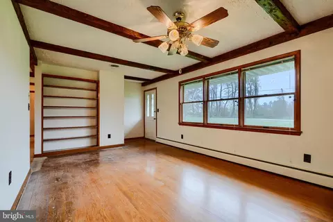 Living - 2400 Reckord Rd, Fallston, MD 21047 photo 4 of 5