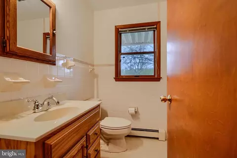 Bath - 2400 Reckord Rd, Fallston, MD 21047 photo 1 of 3