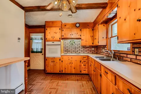 Kitchen - 2400 Reckord Rd, Fallston, MD 21047 photo 5 of 9
