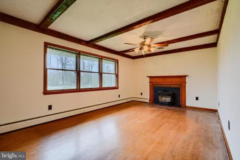 Living - 2400 Reckord Rd, Fallston, MD 21047 photo 3 of 5