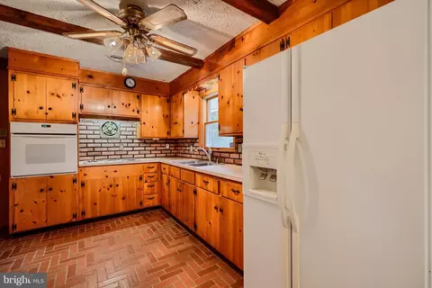 Kitchen - 2400 Reckord Rd, Fallston, MD 21047 photo 6 of 9