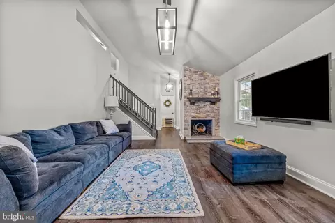 Entry Way - 2414 Derby Dr, Fallston, MD 21047 photo 3 of 11