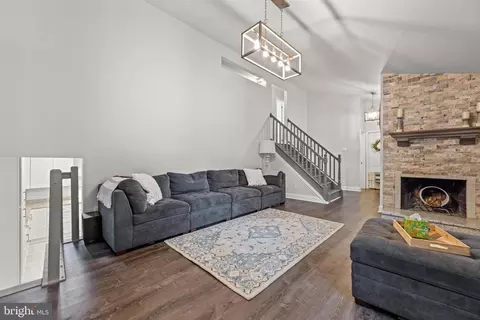 Entry Way - 2414 Derby Dr, Fallston, MD 21047 photo 5 of 11