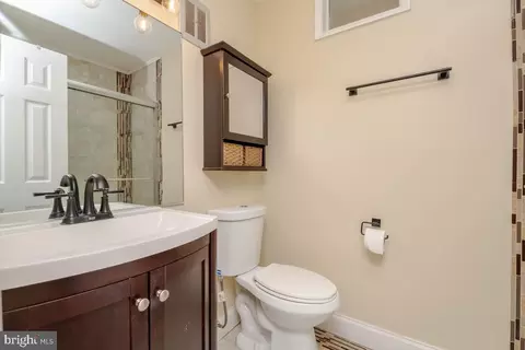 Bath - 414 Enfield Rd, Joppa, MD 21085 photo 2 of 4