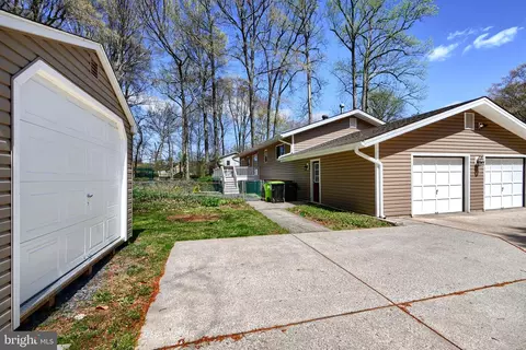 Exterior - 2215 Queensbury Dr, Fallston, MD 21047 photo 8 of 10