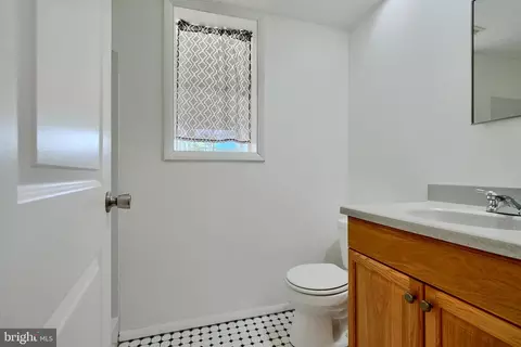 Bath - 2215 Queensbury Dr, Fallston, MD 21047 photo 6 of 7