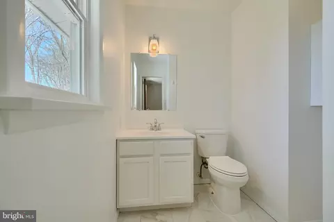 Bath - 2215 Queensbury Dr, Fallston, MD 21047 photo 3 of 7