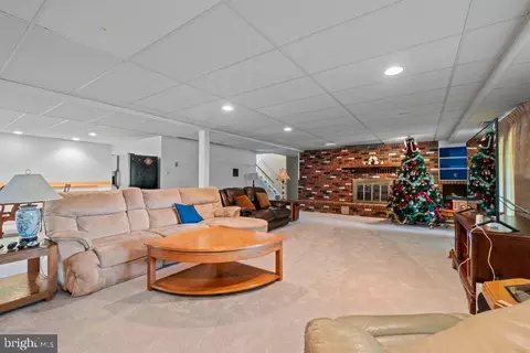 Living - 1113 Janice Ct, Joppa, MD 21085 photo 2 of 2