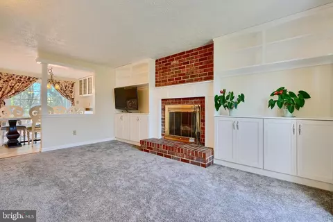 673 Towne Center Dr, Joppa, MD 21085 photo 3