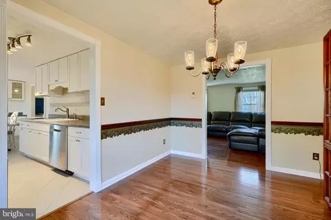 673 Towne Center Dr, Joppa, MD 21085 photo 8