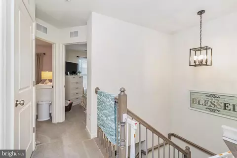 Entry Way - 807 Magnolia Ridge Ct, Joppa, MD 21085 photo 7 of 10