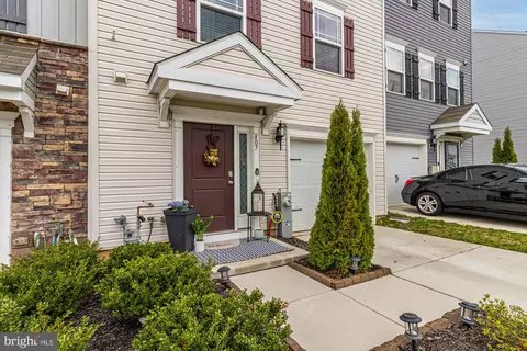 Other - 807 Magnolia Ridge Ct, Joppa, MD 21085 photo 1 of 10