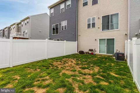 Exterior - 807 Magnolia Ridge Ct, Joppa, MD 21085 photo 2 of 6