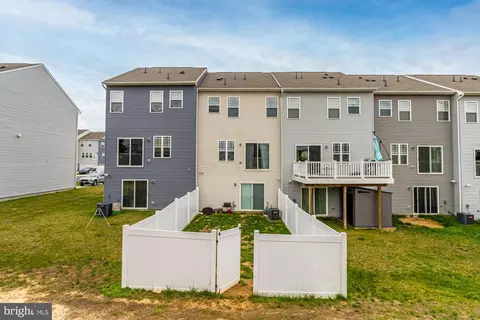 Exterior - 807 Magnolia Ridge Ct, Joppa, MD 21085 photo 5 of 6