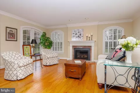 Living - 2431 Munford Dr, Fallston, MD 21047 photo 6 of 7