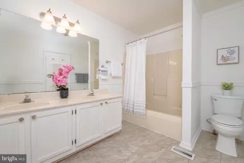 Bath - 3052 Benefit Ct, Abingdon, MD 21009 photo 1 of 2