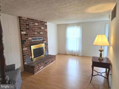 Living - 2805 White Rose Ct, Abingdon, MD 21009 photo 5 of 5