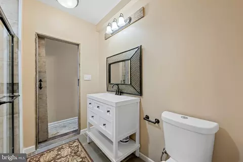 Bath - 2301 Willow Vale Dr, Fallston, MD 21047 photo 5 of 6