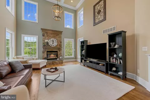 Living - 2301 Willow Vale Dr, Fallston, MD 21047 photo 3 of 7