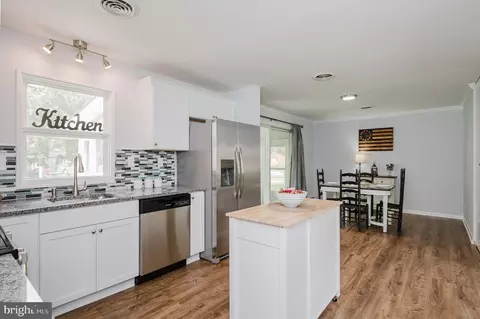 Kitchen - 1008 Emmerick Dr, Joppa, MD 21085 photo 4 of 4