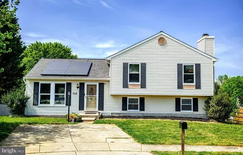 702 Rainbow Ct, Edgewood, MD 21040