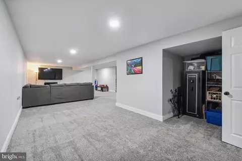 Entry Way - 2202 Arden Dr, Fallston, MD 21047 photo 10 of 11