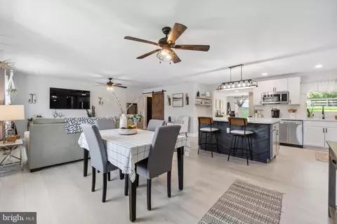 Entry Way - 2202 Arden Dr, Fallston, MD 21047 photo 1 of 11