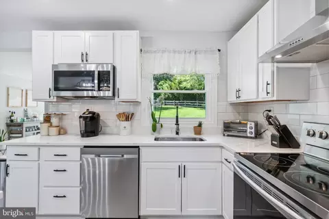 Kitchen - 2202 Arden Dr, Fallston, MD 21047 photo 4 of 6