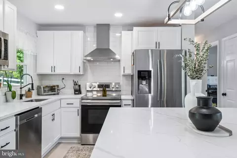 Kitchen - 2202 Arden Dr, Fallston, MD 21047 photo 6 of 6