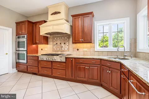 Kitchen - 2780 Harford Rd, Fallston, MD 21047 photo 3 of 5