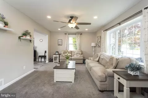 Living - 309 Garnett Rd, Joppa, MD 21085 photo 1 of 2