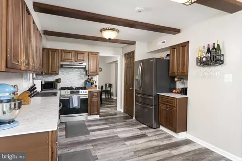 Entry Way - 309 Garnett Rd, Joppa, MD 21085 photo 2 of 5