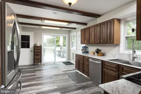 Entry Way - 309 Garnett Rd, Joppa, MD 21085 photo 3 of 5