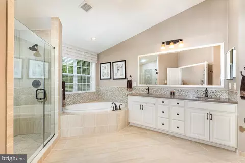 Bath - 303 Spruce Pine Rd, Abingdon, MD 21009 photo 1 of 2