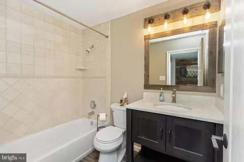 Bath - 2200 Exeter Ct, Fallston, MD 21047 photo 4 of 4