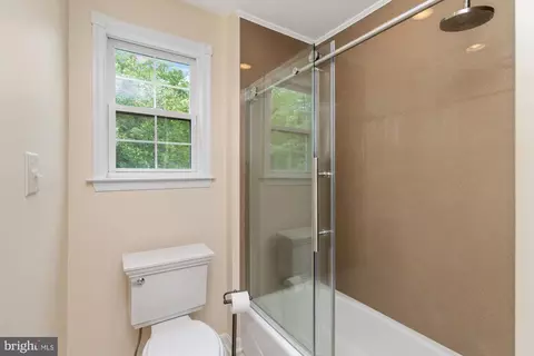 Bath - 2200 Exeter Ct, Fallston, MD 21047 photo 2 of 4