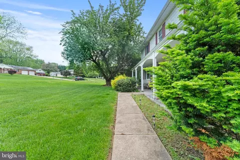 2407 Rochelle Dr, Fallston, MD 21047 photo 3